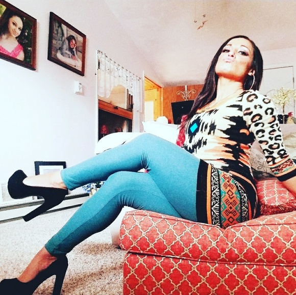 Meet your Posher, Malena - Picture 7 of 8